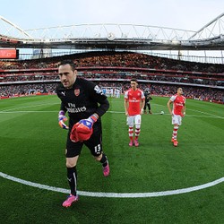 Arsenal Butuh Kiper Kelas Dunia