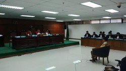 Soal Keluhan Kesehatan Fuad Amin, Jaksa KPK: Pakai Pampers dan Kondom Kateter