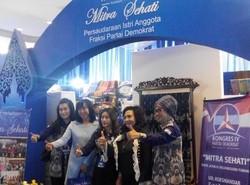 Gesitnya Aliya Rajasa Promosikan Batu Akik Pacitan di Kongres PD