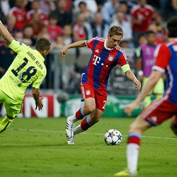 Eksploitasi Lini Tengah Bawa Bayern Menangi Laga di Allianz Arena