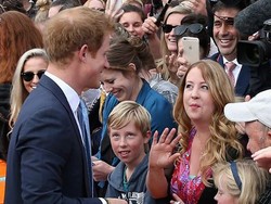 Setelah 17 Tahun, Pangeran Harry Bertemu Guru yang Bantu Hadapi Kematian Diana