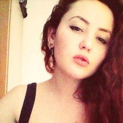 Tragis, Gadis Cantik Tewas Gara-gara Selfie Sembarangan