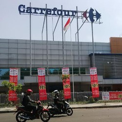 Ada Diskon 10% All Item, Carrefour Surabaya Naikkan Stok Barang 2 Kali Lipat