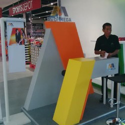 Poster Diskon 10% Carrefour Dipasang, Pengajuan Kartu kredit Bank Mega Melonjak