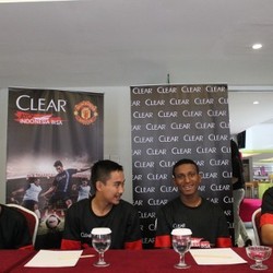 Dari Menimba Pengalaman di Old Trafford Hingga Dititipi Oleh-oleh
