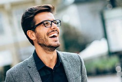 Hajar Stres dengan Tertawa, Trik Bantu Turunkan Berat Badan