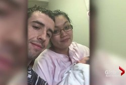 Tidak Menyadari Dirinya Sedang Hamil, Wanita Ini Melahirkan di Pesawat