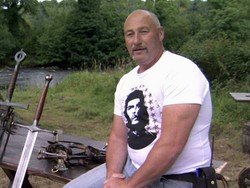 Tommy Dunne Ungkap Proses Pembuatan Senjata di Game of Thrones