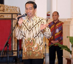 Jokowi Ingin Gabung Bank Dunia Versi China, Ini Kata Pengusaha