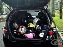 Maling Kaya, Curi Helm Pakai Mobil