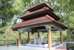 Wisata Religi di Aceh, Ziarah ke Makam Laksamana Malahayati