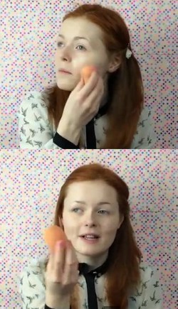 Wanita Tuna Netra Jadi Terkenal Setelah Buat Tutorial Make-up di YouTube