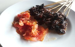 Yuk, Santap Siang dengan Sate Maranggi yang Gurih Berempah di Sini
