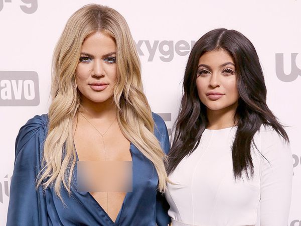Hot Sisters! Khloe Kardashian dan Kylie Jenner Adu Seksi