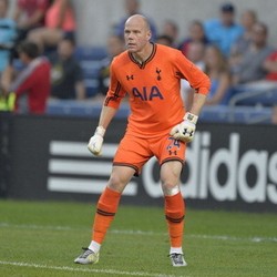 Brad Friedel Pensiun di Akhir Musim