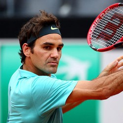 Federer Menang Mudah, Djokovic Dipaksa Main Tiga Set Lagi