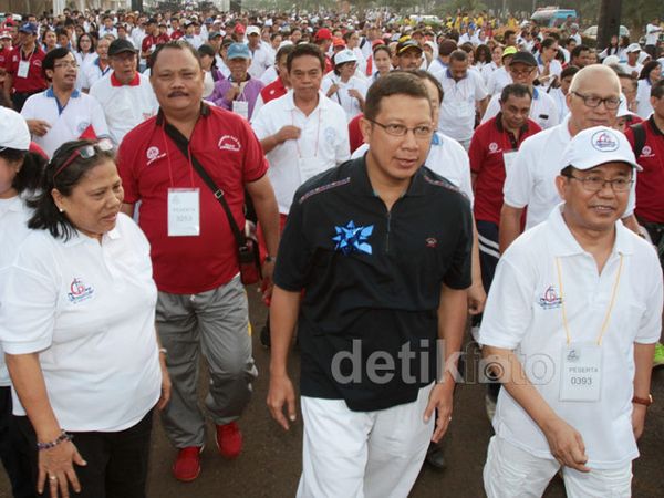 Menag Buka Jalan Santai Lintas Iman