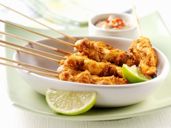 Sate Ayam Thai Juga Enak, Bikin Sendiri dengan Cara Mudah Ini!