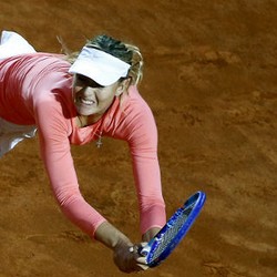 Lewati Azarenka, Sharapova ke Semifinal