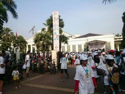 HUT Ke-237 Museum Nasional, Ribuan Warga Jalan Sehat di Car Free Day