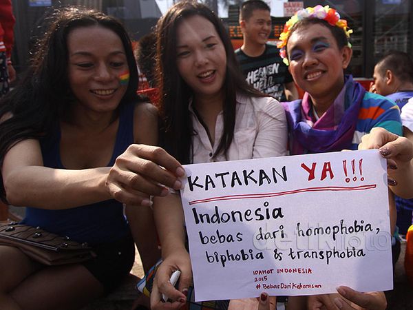 Komunitas LGBT Minta Diakui Pemerintah