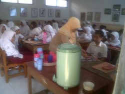 Sarapan Lontong Sayur Jadi Ritual Siswa SD di Yogya Agar Bisa Fokus Hadapi UN