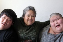 Kisah Ma, Merawat 2 Anak yang Idap Cerebral Palsy dan Autisme Seorang Diri