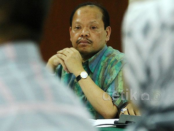 Sutan Bhatoegana Jalani Sidang Lanjutan