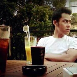 Meraup Puluhan Juta Berbekal Twitter & Instagram