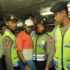 Mabuk Saat Live Music, Seorang Pria Ngamuk di Dalam Kapal
