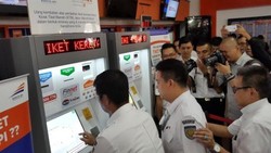 Buru-buru Beli Tiket? Kini Ada e-Kiosk di Stasiun Bandung