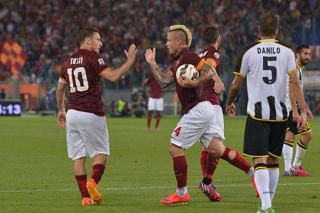 Kalahkan Udinese, Roma Geser Lazio dari Posisi Kedua