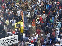 Demo di PLN Tanjungpinang Kepri Berakhir Bentrok, Belasan Orang Terluka