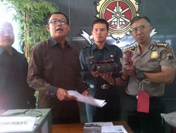 Punya 200 Taksi tapi Alat Komunikasinya Ilegal, Pengusaha ini Dibekuk Polisi