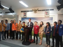 Bertemu Presiden Jokowi, Para Mahasiswa Bahas Soal HAM hingga Harga BBM