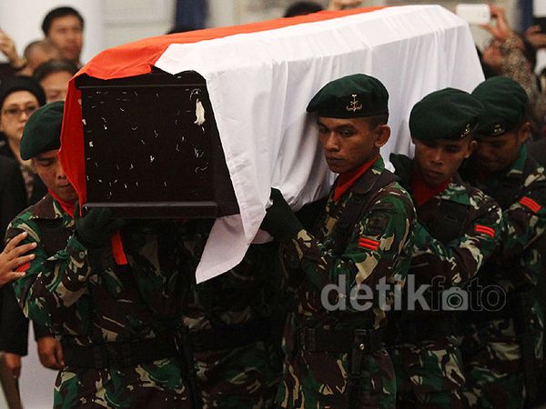 Jenazah Dubes Burhan Tiba di Kemenlu
