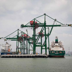 Bicara Pelayanan Pelabuhan Tercanggih RI, Bos Pelindo III: Tak Ada Cincai-cincai