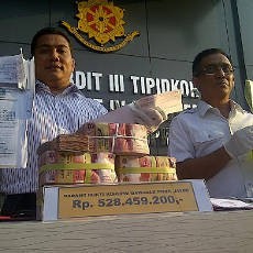 Lima Anggota Bawaslu Dijadikan Tersangka Korupsi Dana Hibah Pilgub Jatim