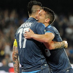 Napoli Menang Tipis Atas Cesena 3-2