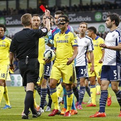 Mourinho Nilai Fabregas Tak Pantas Dikartu Merah