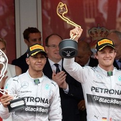 Hamilton Kenang Insiden Terkait Rosberg di Monako Musim Lalu
