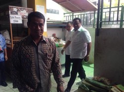 Blusukan ke Pasar Cibinong, Mendag Gobel: Ada Beras Plastik Nggak?