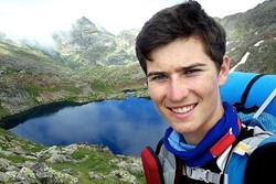 Selamatkan Gorila, Traveler Ini Jalan Kaki dari Meksiko ke Kanada