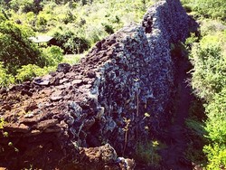 Kisah Sedih & Seram di Balik Tembok Air Mata di Galapagos
