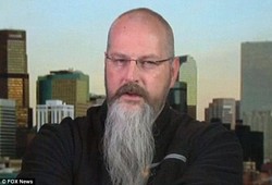 Ini Hacker yang Mengaku Bisa Belokkan Pesawat