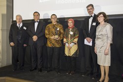 Kampus Telkom Sabet Award di Paris