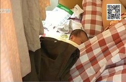 Kecanduan Internet, Wanita Ini Melahirkan di Warnet