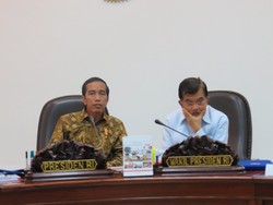 Jokowi dan JK Kumpulkan Para Menteri Bahas LRT dan Investasi Asing