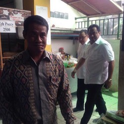 3 Menteri Jokowi Blusukan Bareng-bareng ke Pasar Cibinong, Ada Apa?