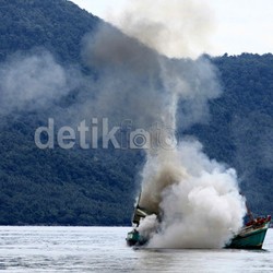 Tenggelamkan 41 Kapal, Menteri Susi: Kami Bukan Sok Berani